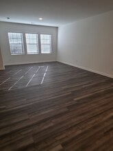 2062 Gln Xing Dr in Durham, NC - Building Photo - Building Photo