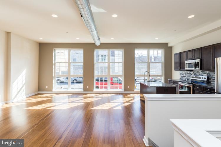 2418 Frankford Ave-Unit -1 in Philadelphia, PA - Building Photo