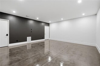 1033 Reeder Cir NE in Atlanta, GA - Building Photo - Building Photo