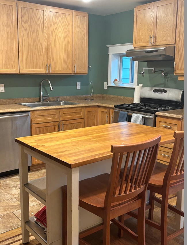 property at 3349 Ainslie Street
