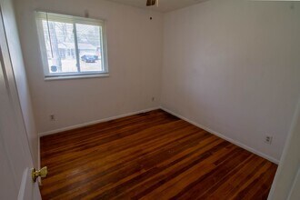 10606 Kilbourn Dr in St. Louis, MO - Building Photo - Building Photo