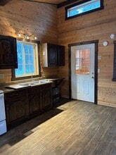 139 Faulk County Rd-Unit -Apt A in Fairbanks, AK - Foto de edificio - Building Photo