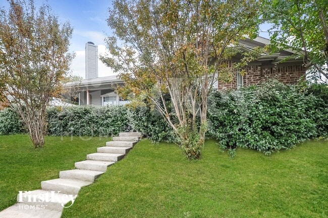 property at 2508 Esquire Dr