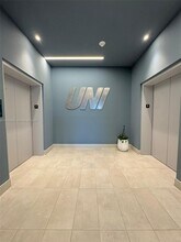 1642 NE 1st Ave in Miami, FL - Building Photo - Building Photo