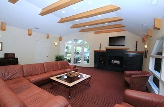 Woodlake in Albany, NY - Building Photo - Building Photo