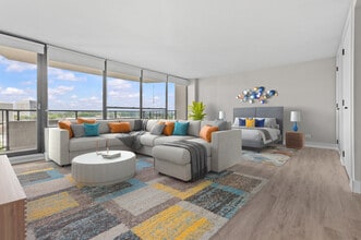 North Park Towers in Southfield, MI - Foto de edificio - Building Photo