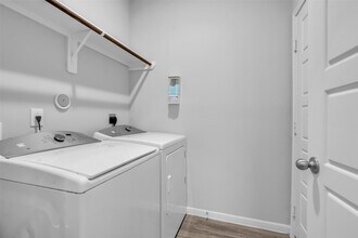 27108 Kestrel Trl in Magnolia, TX - Building Photo - Building Photo