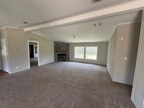 140 Oak Mesa in San Marcos, TX - Building Photo - Building Photo