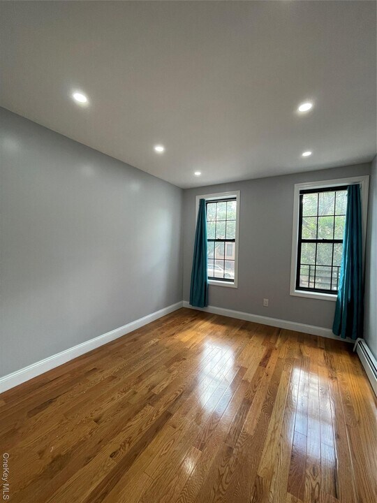 2273 Pacific St in Brooklyn, NY - Building Photo