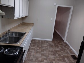 354 Enota Pl SW, Unit 354 in Atlanta, GA - Foto de edificio - Building Photo