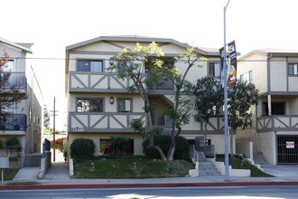 13508 Burbank Blvd in Sherman Oaks, CA - Building Photo - Building Photo