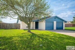 1307 Lily Ln in Brownsville, TX - Building Photo