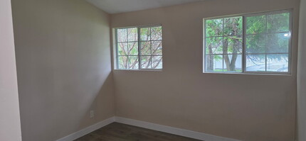 20501 Mandell St in Winnetka, CA - Building Photo - Building Photo