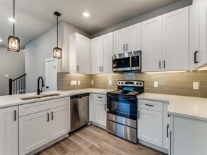 3636 Frazier Ct in Euless, TX - Foto de edificio - Building Photo