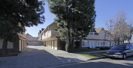 The Williamson Apartments in Fullerton, CA - Building Photo - Building Photo