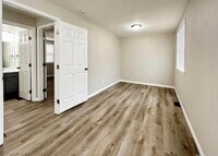 14995 E Columbia Dr photo'