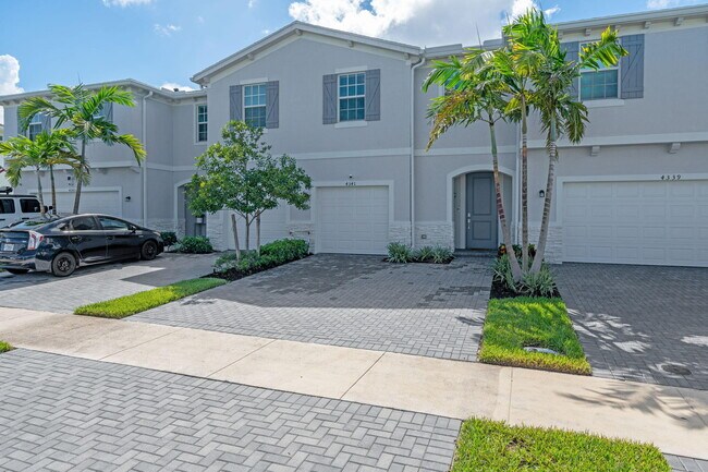 4341 Pond Lily Ln in Greenacres, FL - Building Photo - Building Photo