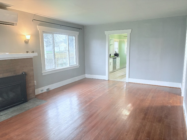 property at 3806 S Ainsworth Ave