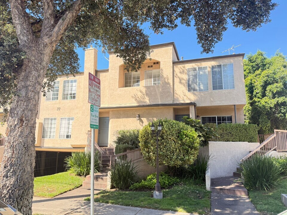 77 N Michigan Ave, Unit 3 in Pasadena, CA - Foto de edificio