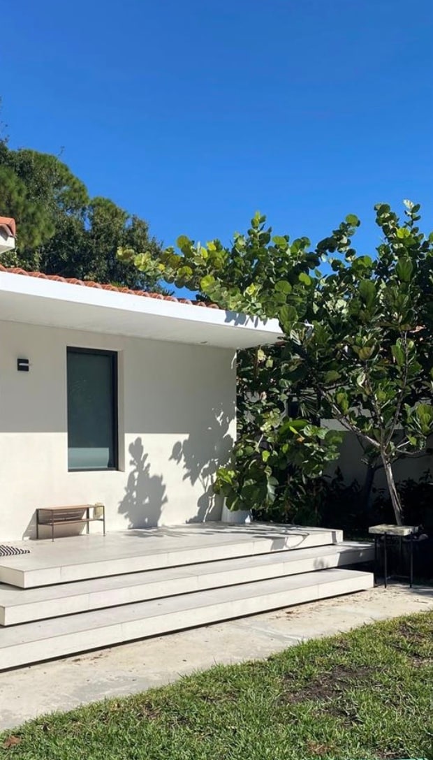 1277 SW 19th St in Miami, FL - Foto de edificio - Building Photo