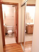 4600 N Cumberland Ave, Unit 505 in Chicago, IL - Building Photo - Building Photo