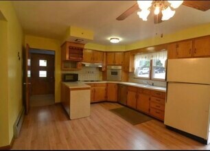 604 Cieri Dr-Unit -1 FL in Endicott, NY - Foto de edificio - Building Photo