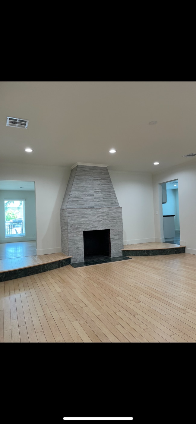 6505 Greenbush Ave in Van Nuys, CA - Foto de edificio - Building Photo