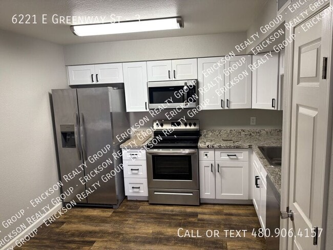 6221 E Greenway St in Mesa, AZ - Building Photo - Building Photo