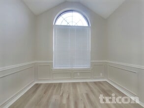 1205 Laurel Ln in Grapevine, TX - Building Photo - Building Photo