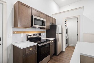 401 Martin St in Philadelphia, PA - Foto de edificio - Building Photo