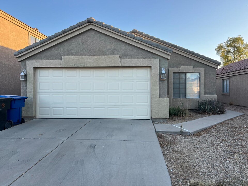 11049 E Abilene Ave in Mesa, AZ - Building Photo