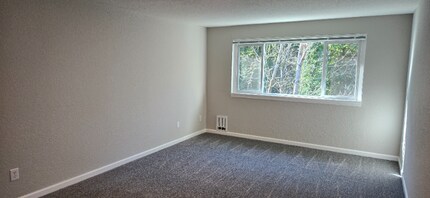 1625 Kent Des Moines Rd in Des Moines, WA - Foto de edificio - Building Photo