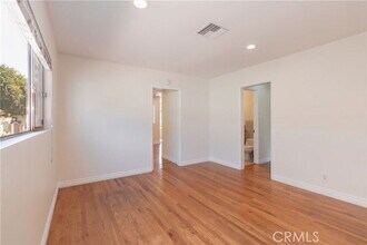 6045 Teesdale Ave in Los Angeles, CA - Building Photo - Building Photo