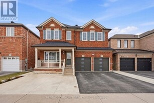 39 Carter Bennett Dr in Ajax, ON - Building Photo