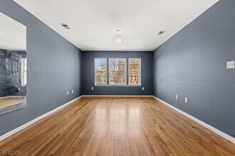 457 Irvine Turner Blvd in Newark, NJ - Building Photo - Building Photo