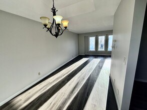 3324 S 159th St in Omaha, NE - Building Photo - Building Photo