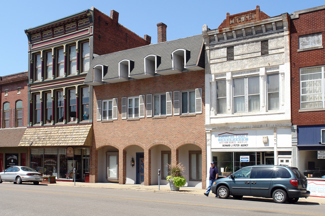 1888 Bank Lofts in Boonville, IN - Foto de edificio - Building Photo