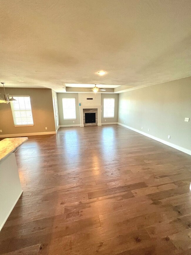 property at 6011 N 6th Ave