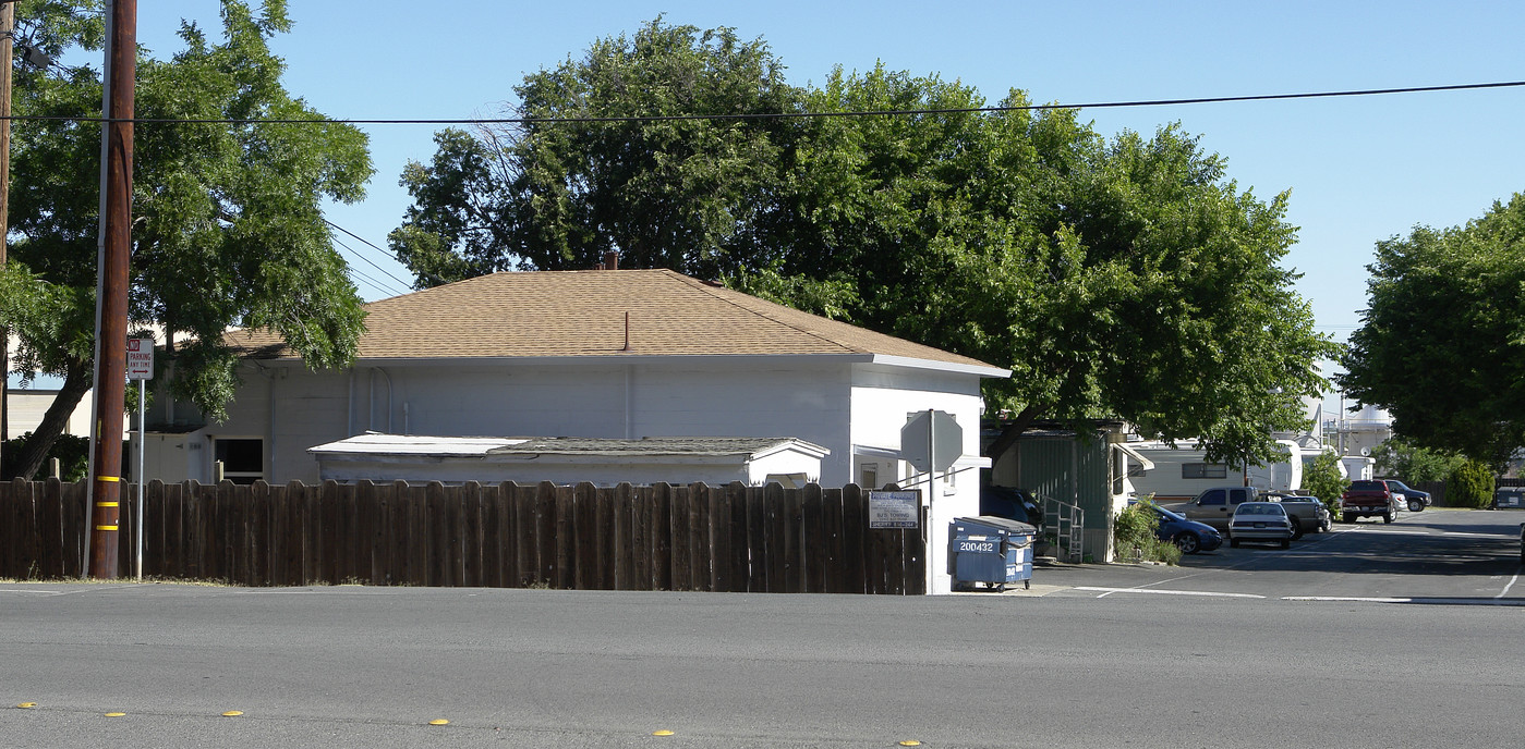 Riverview Mobile Home Park in Pittsburg, CA - Building Photo