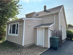 2096 Norton St in Rochester, NY - Building Photo - Building Photo