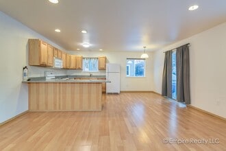 4773 Glasgow Dr in Fairbanks, AK - Building Photo - Building Photo