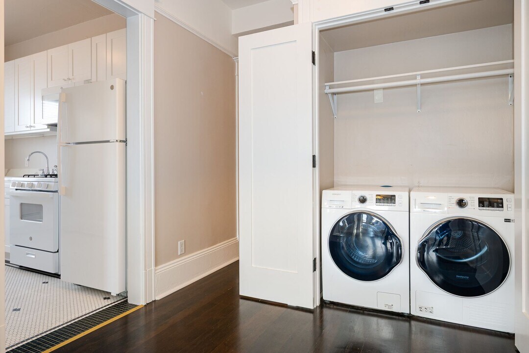 The Goldie in Seattle, WA - Building Photo