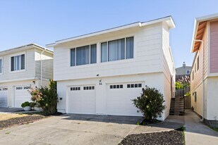 64 Lycett Cir in Daly City, CA - Building Photo