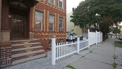 785 Logan St in Brooklyn, NY - Building Photo - Building Photo