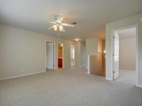106 N Field St in Round Rock, TX - Building Photo - Building Photo