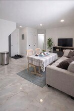 49 Gladys St in Lindenhurst, NY - Building Photo - Building Photo