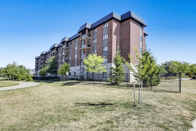 property at 325 Lakeview Dr