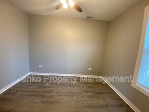 90 28th St in South Chicago Heights, IL - Foto de edificio - Building Photo