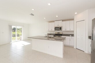 4019 84th Ct E in Palmetto, FL - Building Photo - Building Photo