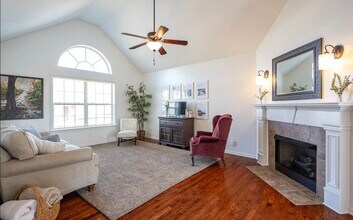 7356 Landlock Dr in Ooltewah, TN - Foto de edificio - Building Photo